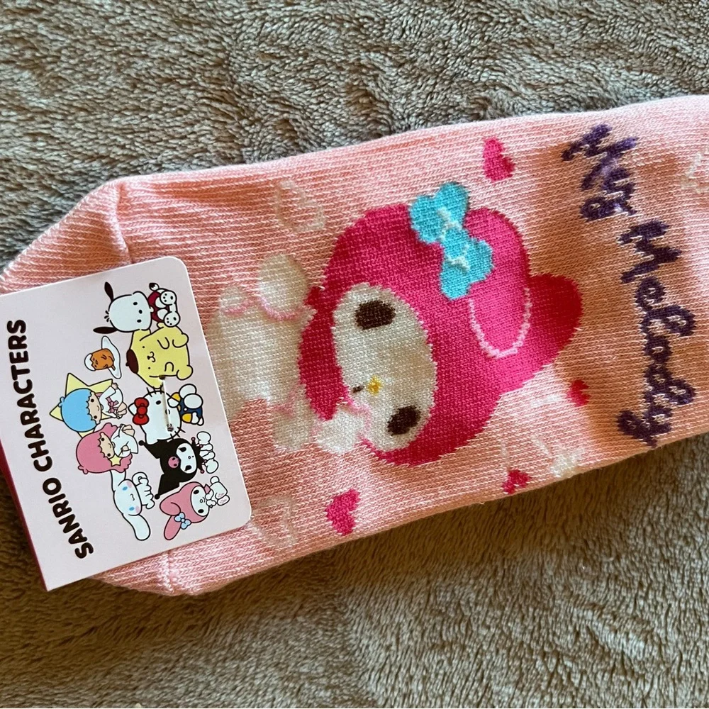 NWT Hello Kitty 6 Pairs Socks for Girls Age 5-6 color Blue, purple, White, Pink